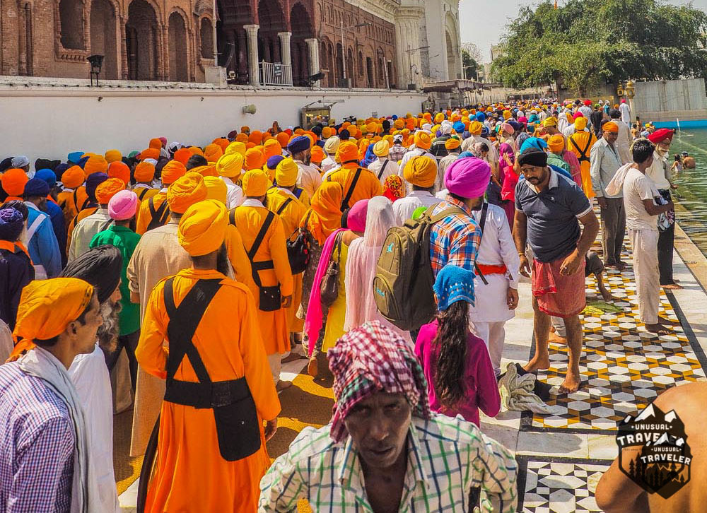 a sea of turbans during the weekend on the Golden Temple