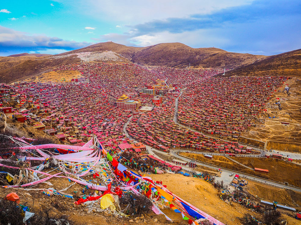 A overview of Larung Gar taken from the highest hill surrounding the the area