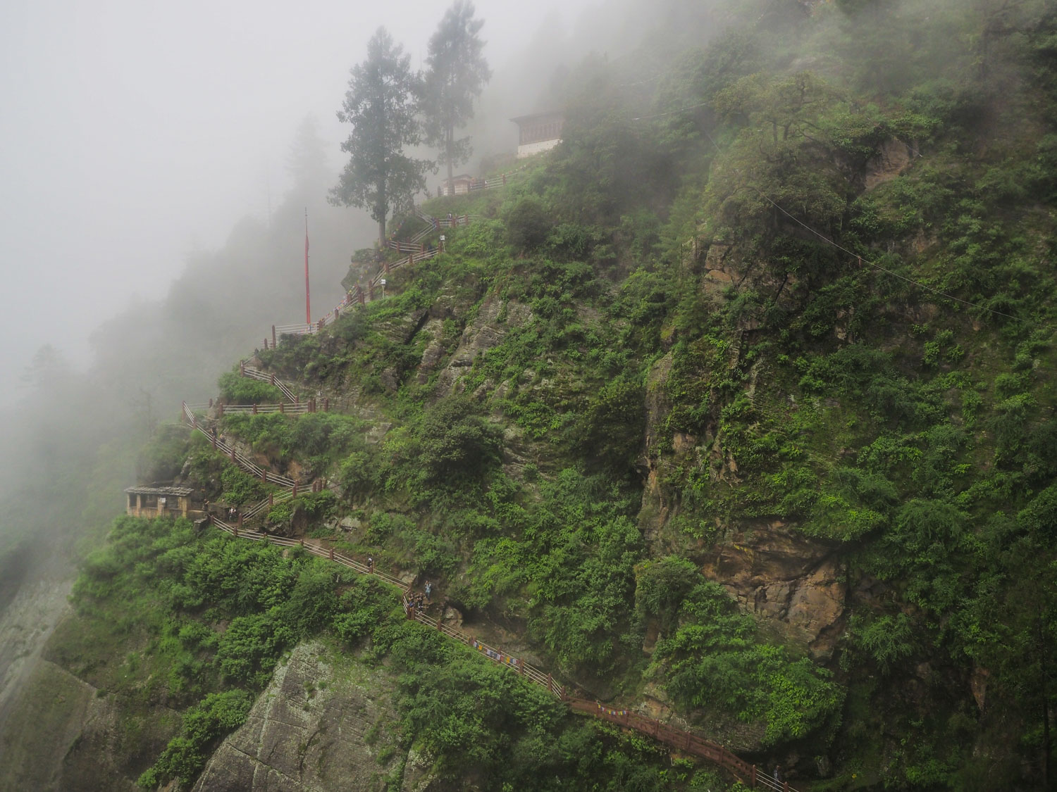 the hiking trail in Tiger Nest Monastery in Bhutan guide