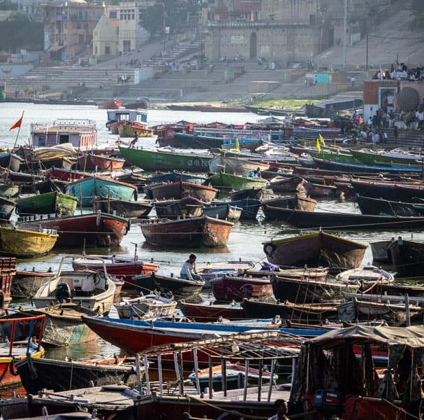 there´s no shortage in boats on the Ganges in Varanasi