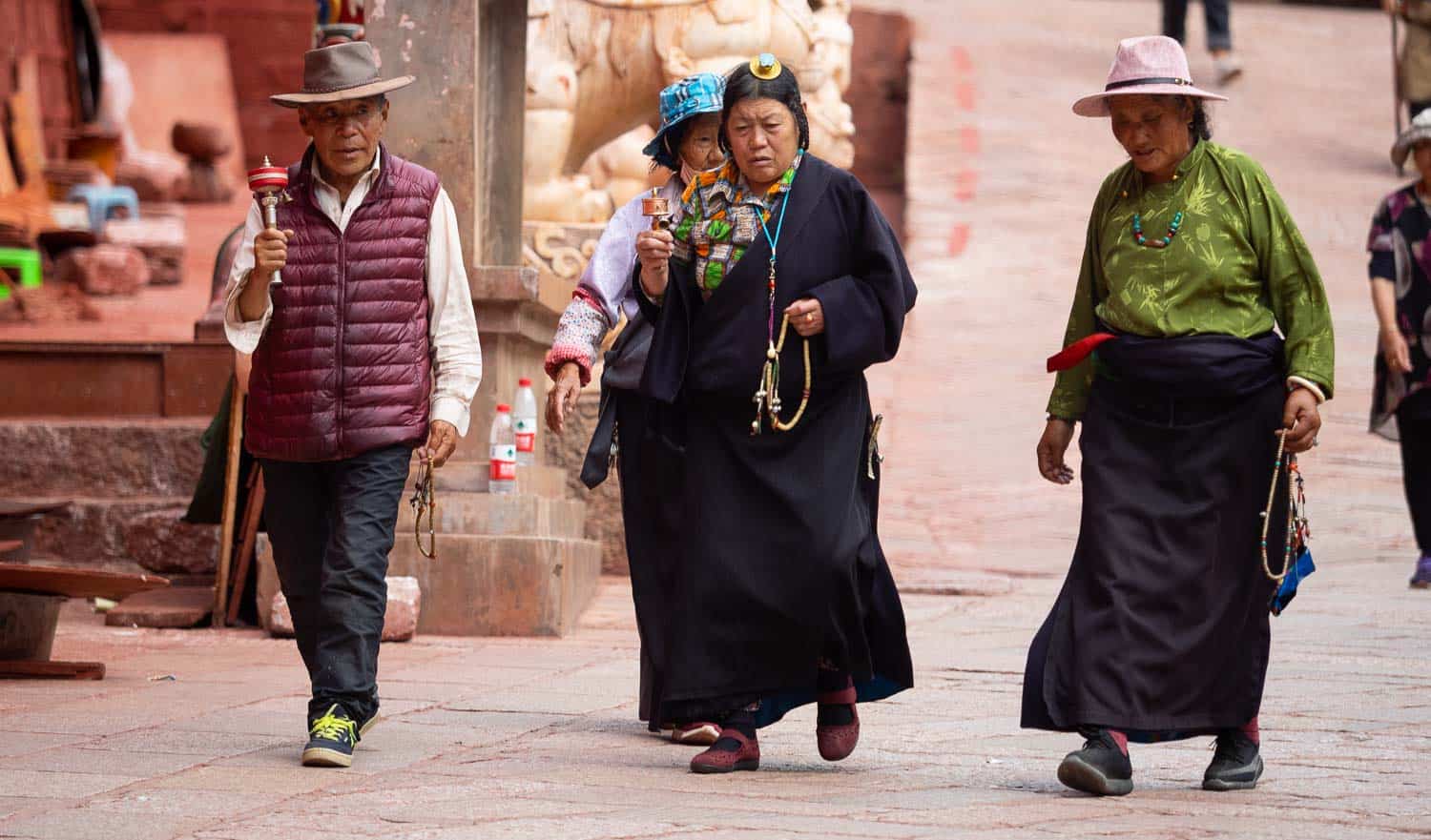 tibetans dege sichuan